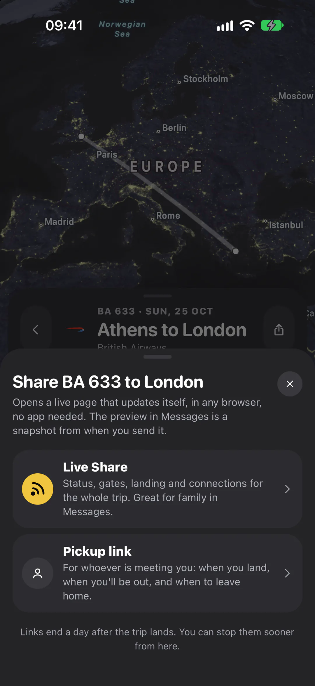 The share sheet for a flight: Live Share for the whole trip, or a pickup link for whoever is meeting you.